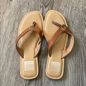 DV by Dolce Vita Women's Brown Sandals